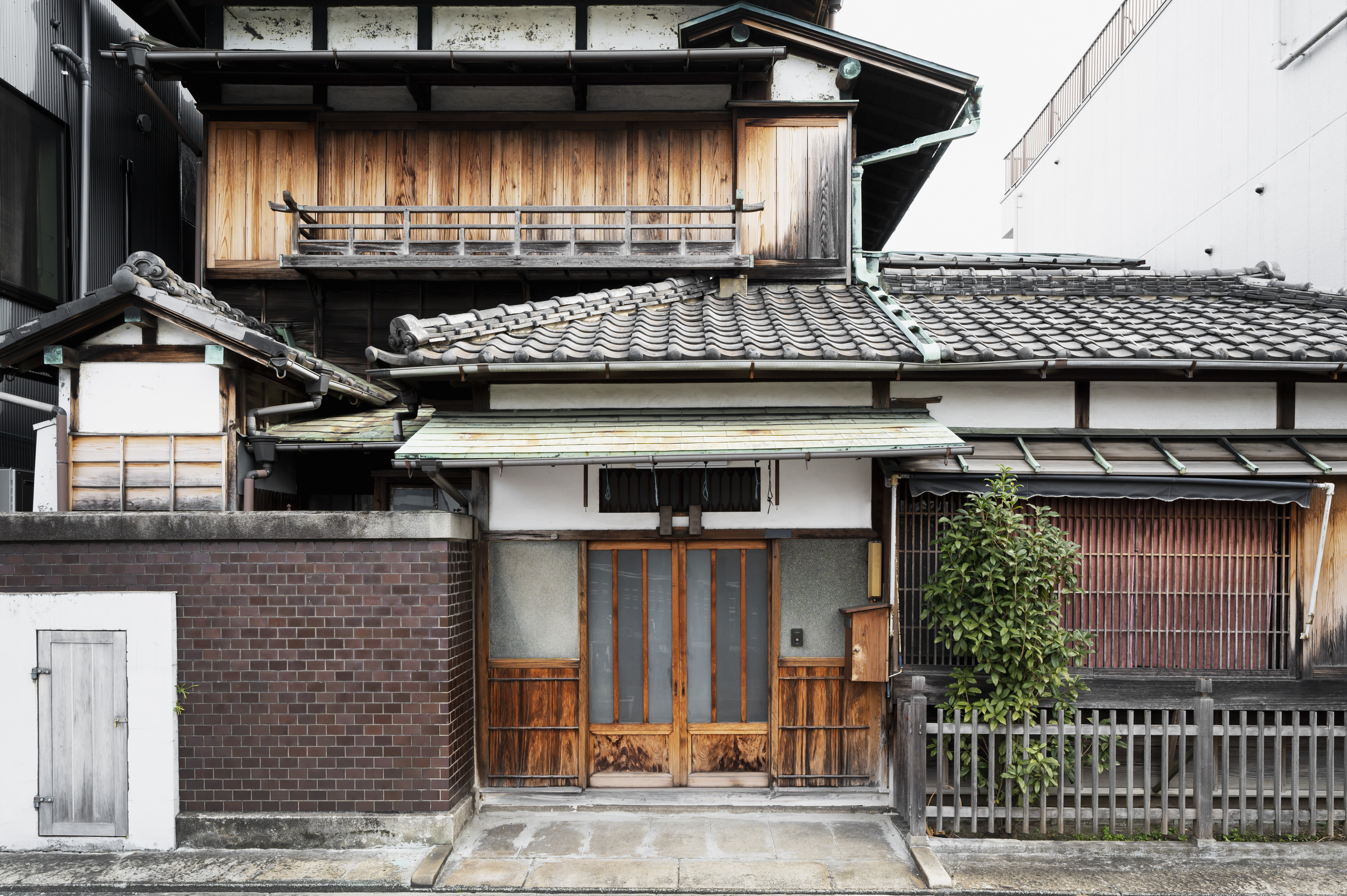 Decoding Tokyo Property Prices: What Really Matters?